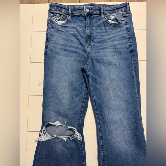 American Eagle Flare Jeans - Picture 2 of 5